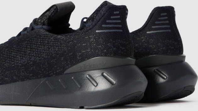 adidas Originals Sneakers met labeldetails model 'SWIFT RUN'