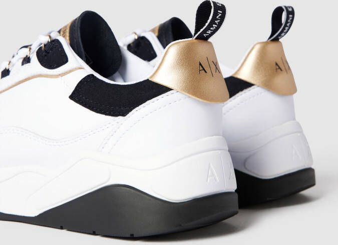 Armani Exchange Sneakers met logohanger in metallic