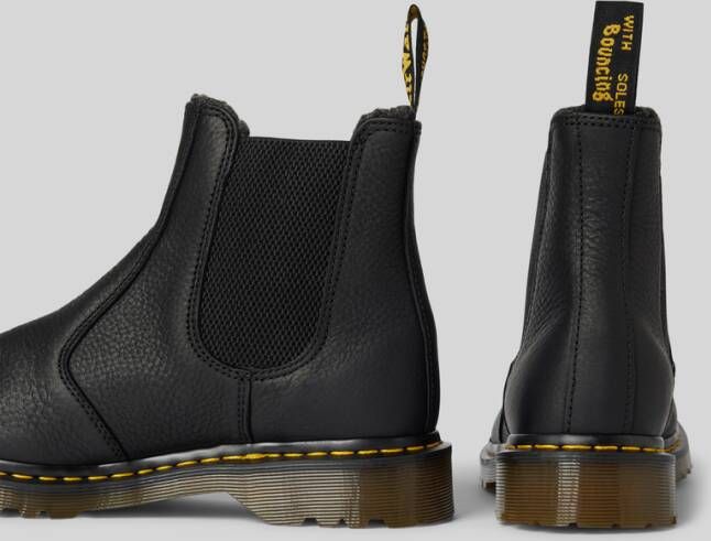Dr. Martens Boots van leer met elastische inzetten en labeldetail