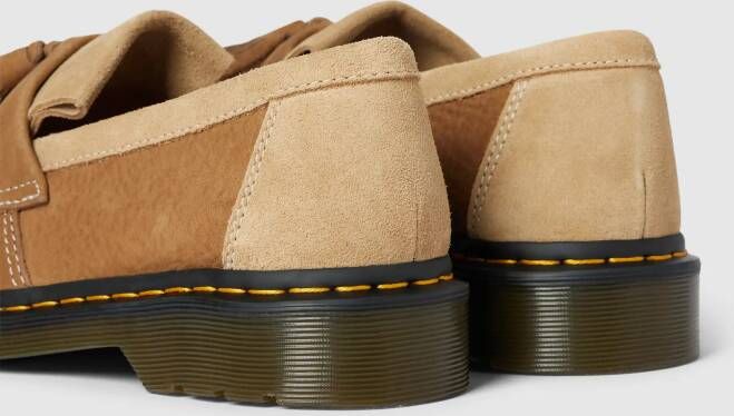 Dr. Martens Tassel loafers met labeltypische naden model 'Adrian'