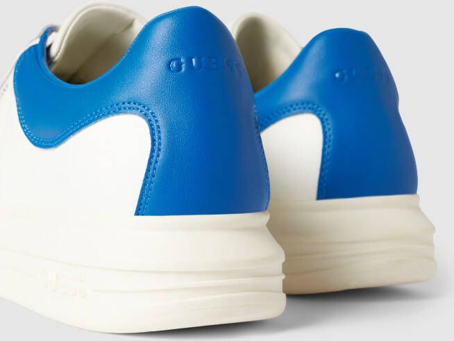 Guess Sneakers met contrastgarnering model 'VIBO'
