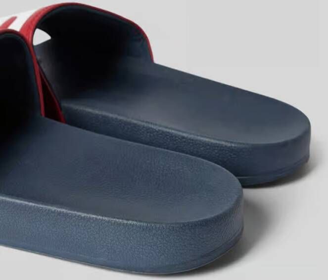 Levi's Slippers met labelprint model 'JUNE'