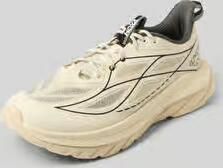 HOKA sneakers met labelprintdetails en geprofileerde zool