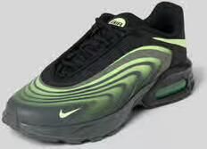 Nike sneakers met logoprint model 'Air Max Fire'