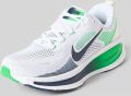 Nike Sneakers met logoprint model 'VOMERO 18' - Wit