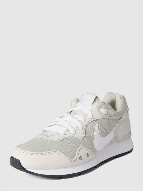 Nike Sneakers met contrastgarnering