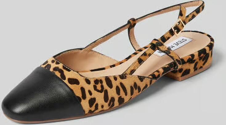 Steve Madden Ballerina's met doornsluiting model 'BELINDA'