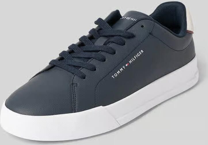 Tommy Hilfiger Sneakers TH COURT LTH DETAIL ESS vrijetijdsschoen lage schoen veterschoen met zijlijk logo-opdruk - Foto 20