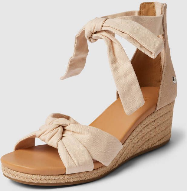 Ugg Wedges met veterdetails model 'YARROW'