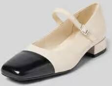 Vagabond Pumps met doornsluiting model 'DEBBI'