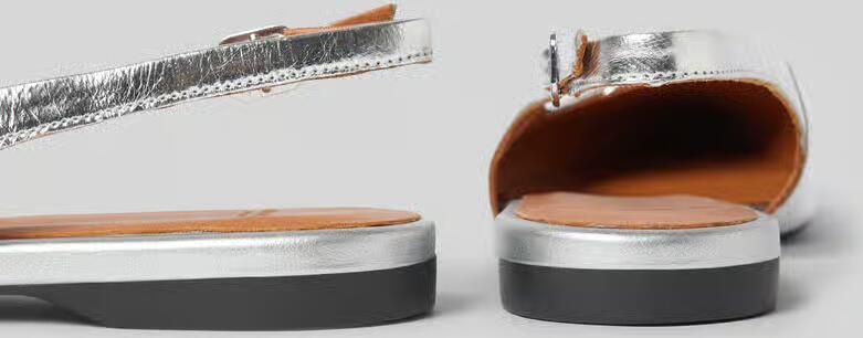 Vagabond Pumps met doornsluiting model 'Hermine' - Foto 2