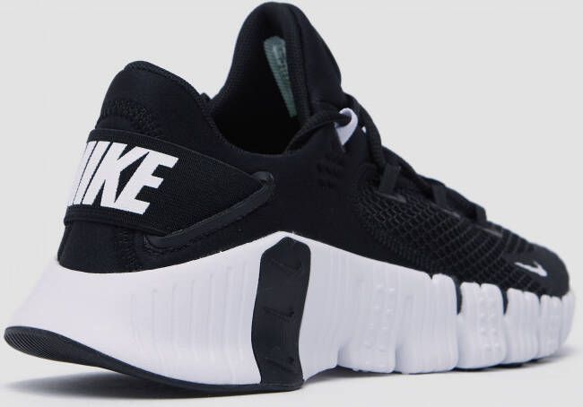 Nike free metcon 4 sportschoenen zwart wit dames