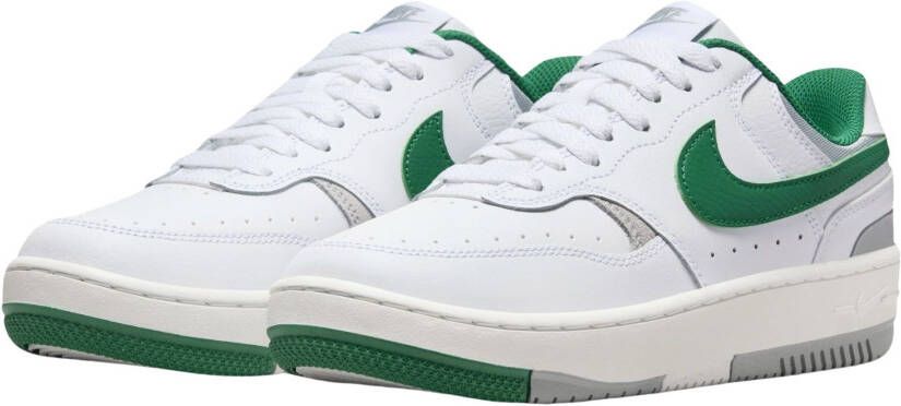 Nike Gamma Force Sneakers Dames