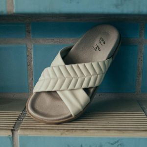Red-Rag Beige Slippers | Red Rag 79414