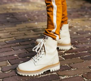 RED-RAG Hoge Off White Chelsea Boots | Red Rag