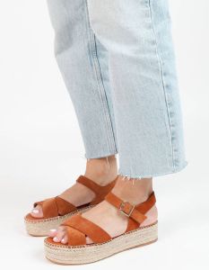 Sacha Cognac sandalen met plateau zool
