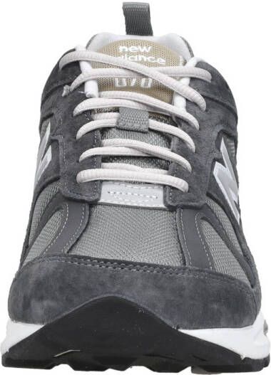 New Balance 878