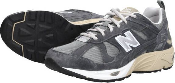 New Balance 878