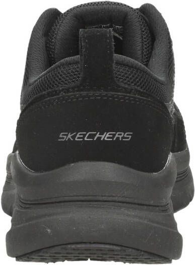 Skechers Relaxed Fit: D'lux Walker