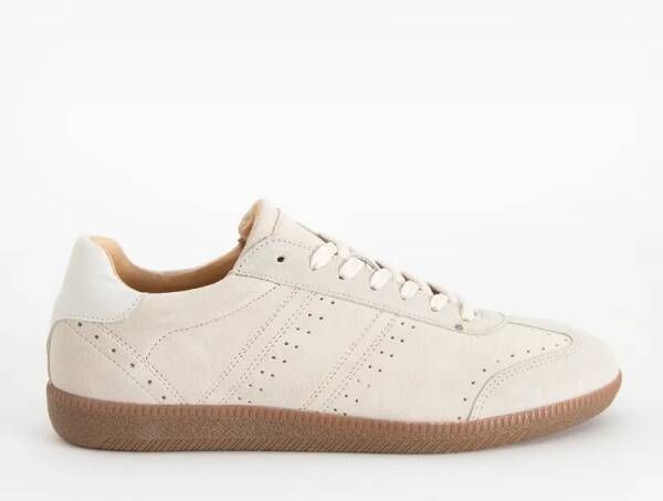 Sissy-Boy Beige Lage Suède Sneakers Met Gum Zool