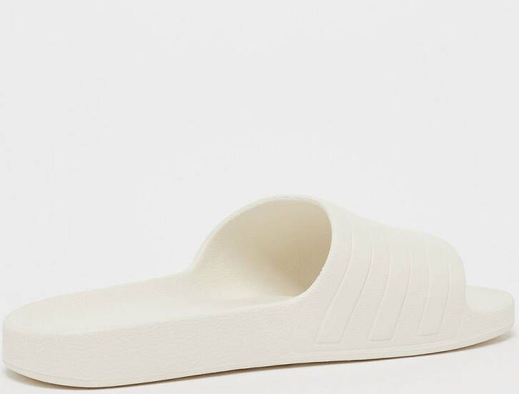 adidas Originals Adilette Aqua Badelatschen adidas Adilette in beige formaten: 38