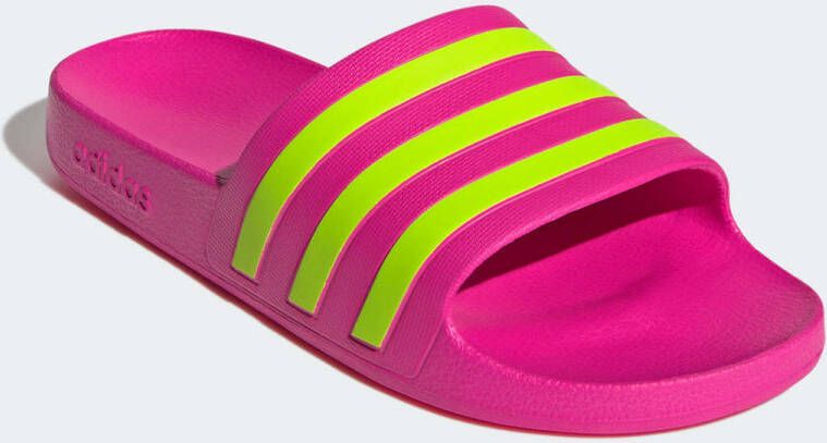 adidas Originals Adilette Aqua Badelatschen W adidas Adilette in lichtroze formaten: 37