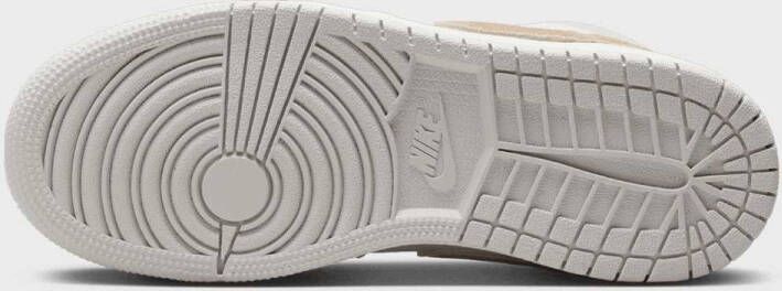 Jordan 1 Low SE (GS) unisex Basketball beige Schoenen