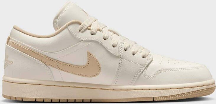 Jordan Air 1 Low women beige Schoenen