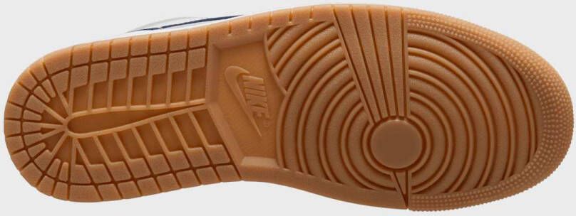 Jordan Air 1 Mid Low Air 1 in beige formaten: 42.5