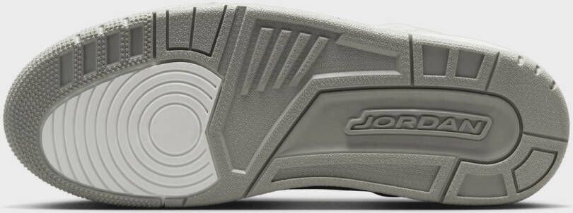 Jordan Spizike Low Basketball in wit formaten: 42