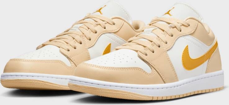 Jordan Wmns Air 1 Low Basketball Schoenen sail yellow ochre pale vanilla white maat: 36.5 beschikbare maaten:36.5 37.5 38.5 39 40.5 41 42