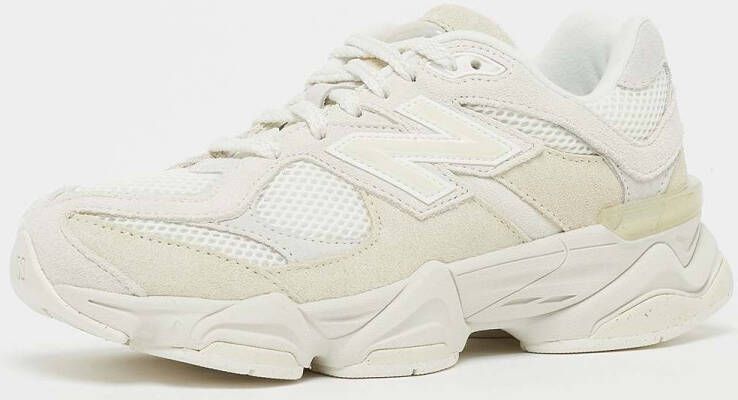New Balance 9060 Lifestyle in beige formaten: 36