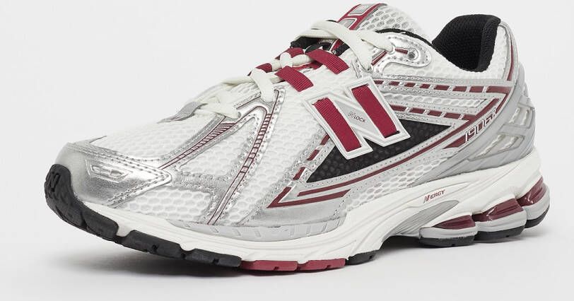 New Balance 1906 in zilver formaten: 36
