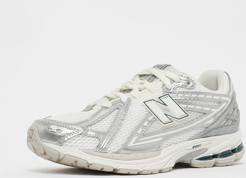 New Balance 1906 Lifestyle in zilver formaten: 38