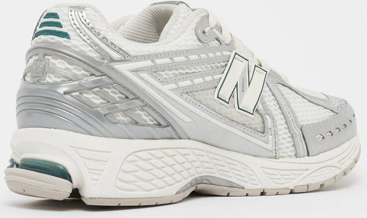 New Balance 1906 Lifestyle in zilver formaten: 38