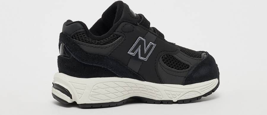 New Balance 2002R