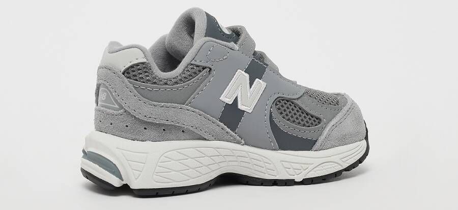 New Balance 2002R
