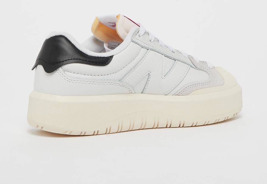 New Balance 302 Fashion sneakers Schoenen white black maat: 36 beschikbare maaten:36 37.5 38.5 39.5 40.5