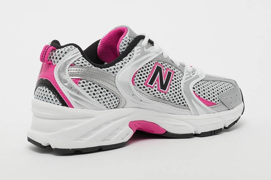 New Balance 530 in Grijs