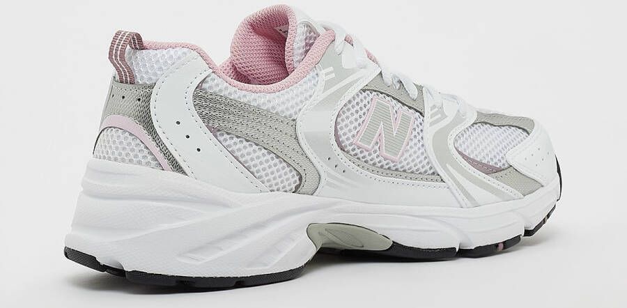 New Balance 530 (GS) 530 in wit formaten: 40