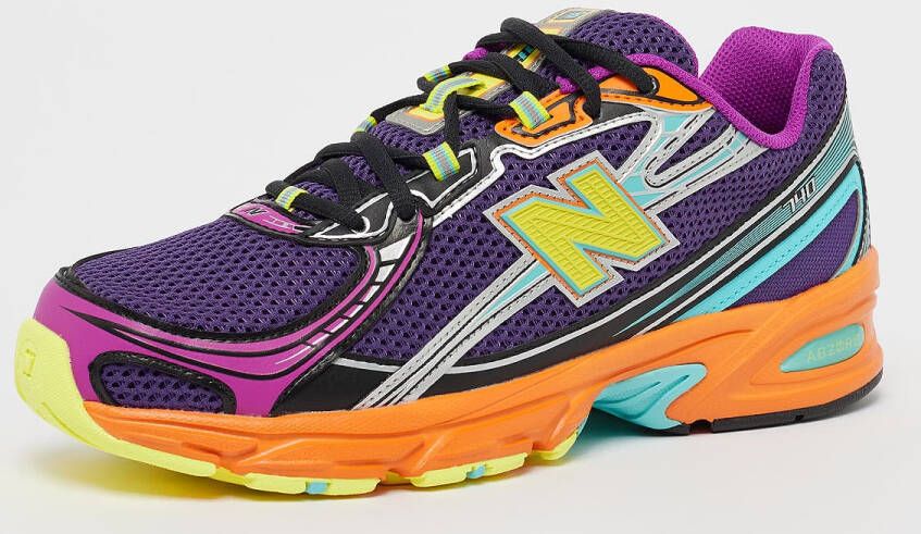 New Balance 740 Running in roze formaten: 41.5