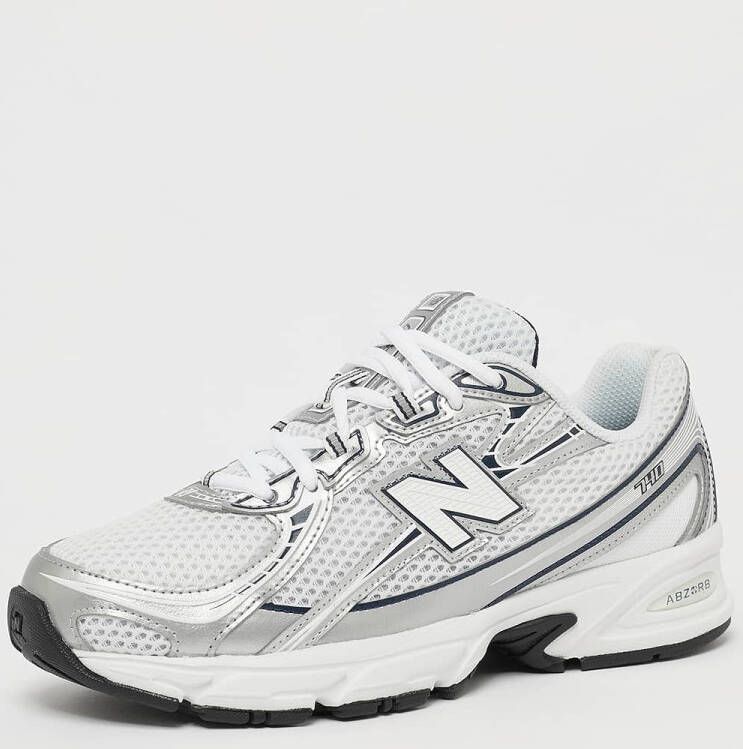 New Balance 740 Running in wit formaten: 36
