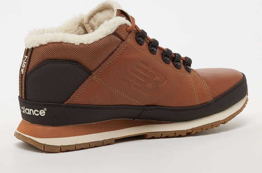 New Balance 754 Lifestyle in bruin formaten: 41.5