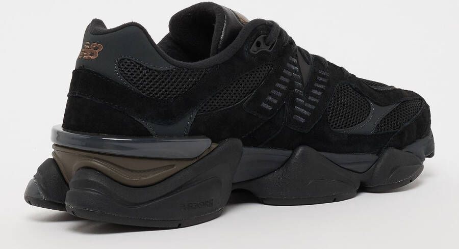 New Balance 9060 Lifestyle in zwart formaten: 42