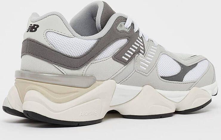 New Balance 9060 (GS) Lifestyle in grijs formaten: 38