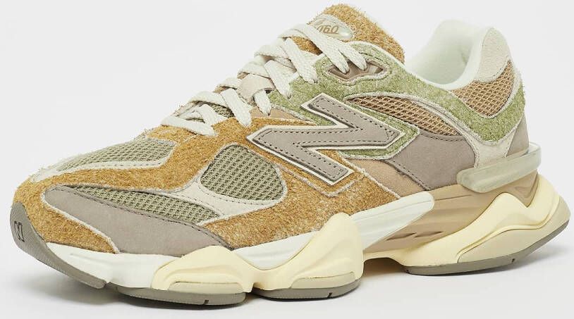 New Balance 9060 Lifestyle in beige formaten: 42