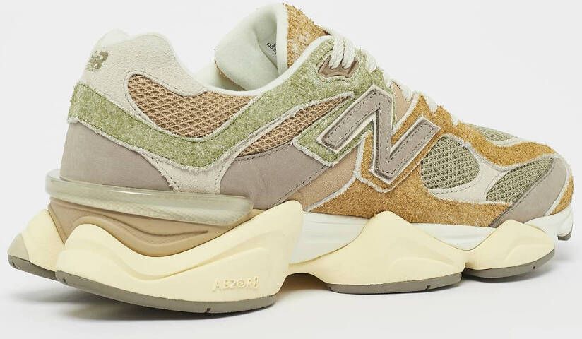 New Balance 9060 Lifestyle in beige formaten: 42