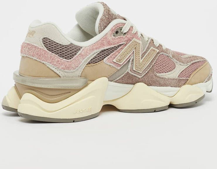 New Balance 9060 Lifestyle in multicolor formaten: 40
