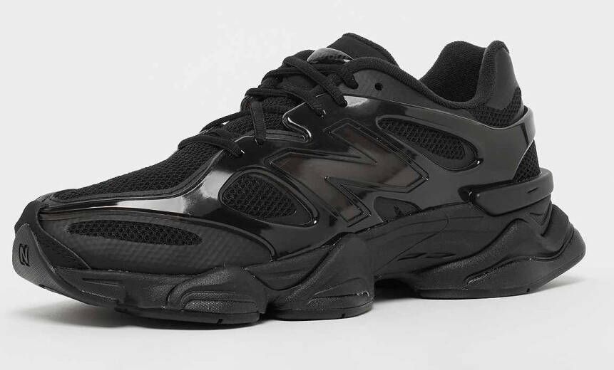 New Balance 9060 Lifestyle in zwart formaten: 42.5