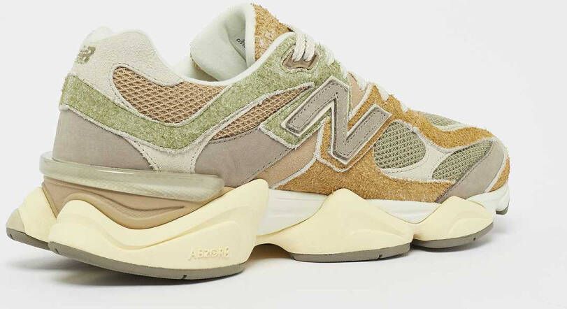 New Balance 9060 Lifestyle in beige formaten: 37